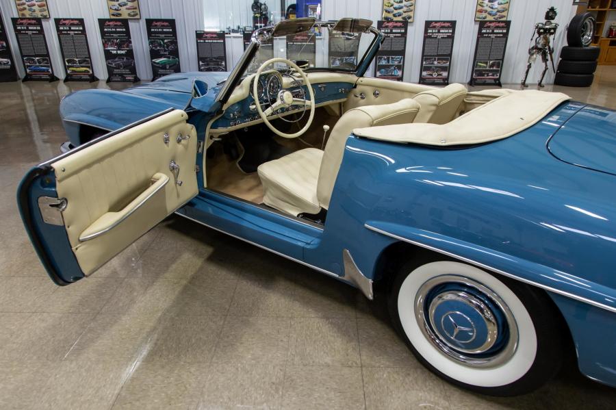 Интерьер Mercedes-Benz 190 SL (Bm.121.042) 1962 года  (фото 54 из 175)